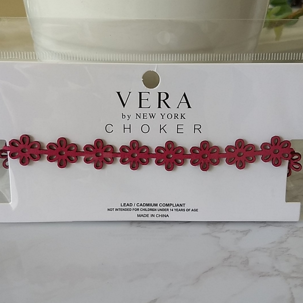 Vera by New York Flower Choker